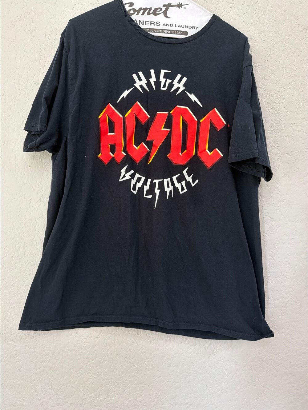 AC DC  High Voltage t shirt 2 xl